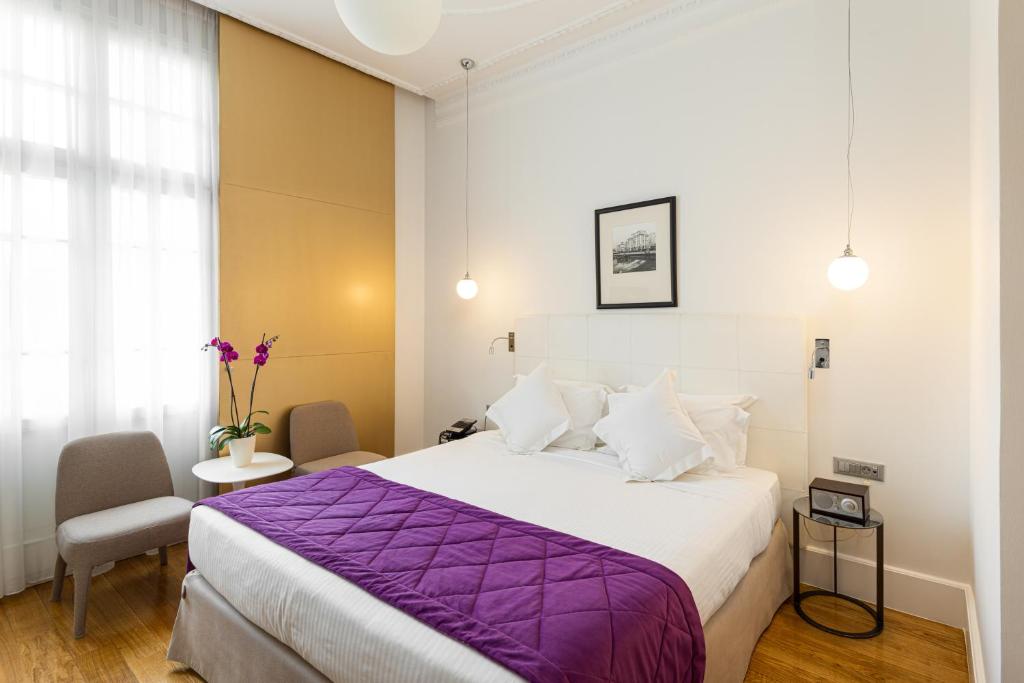 The Excelsior Hotel Athens. Photo: Booking.com